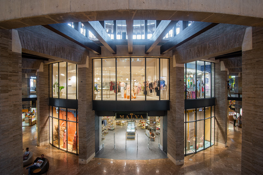 Malva Colombia - Revista Shopping Centers