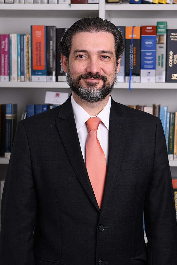 Força obrigatória dos contatos - Sérgio Vieira - Lobo&Lira - Revista Shopping Centers